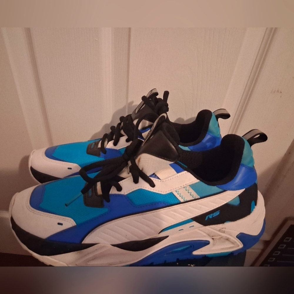 Puma Sneakers